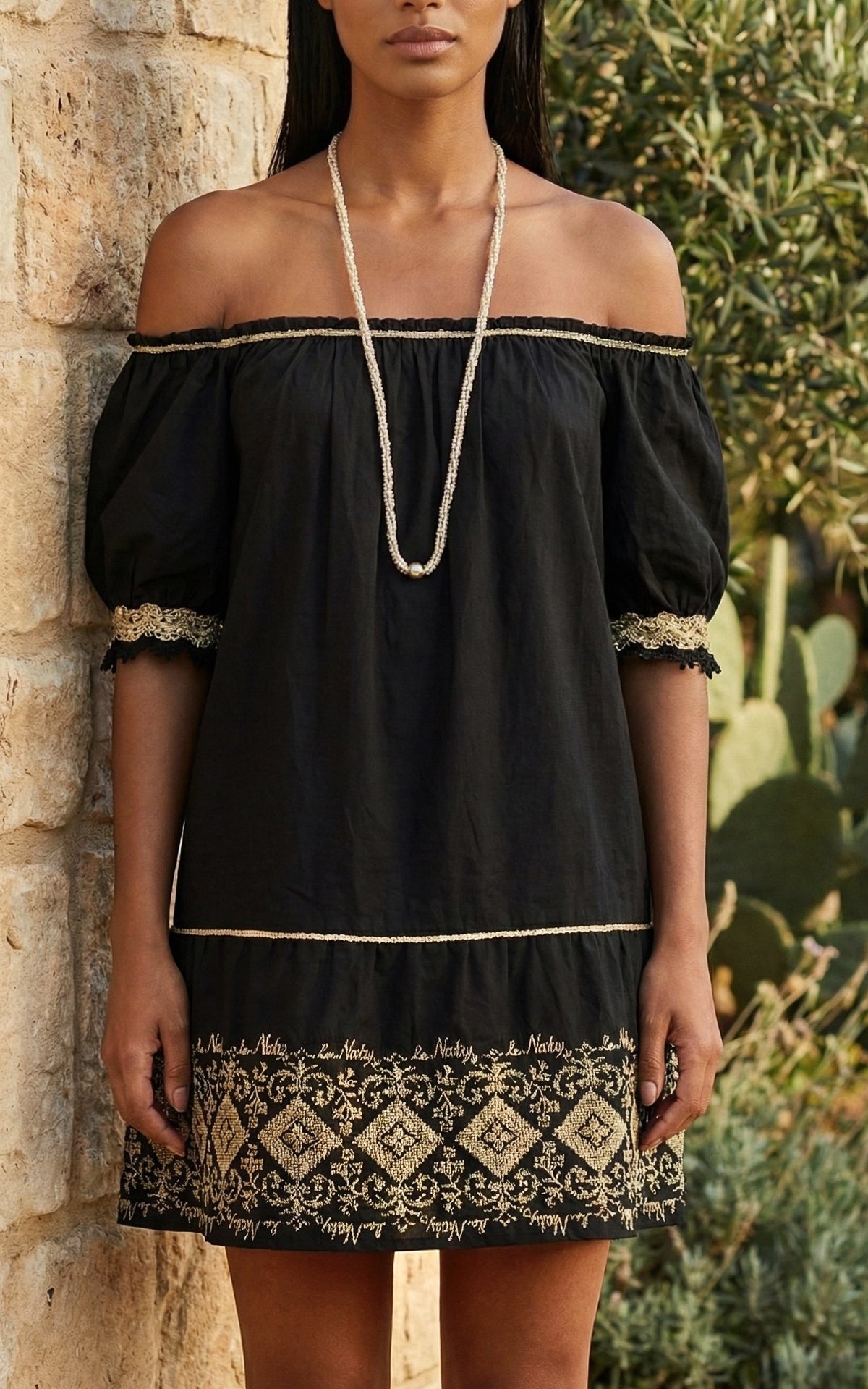 Mini Dress Nero Punto e Croce Oro Scollo Barca