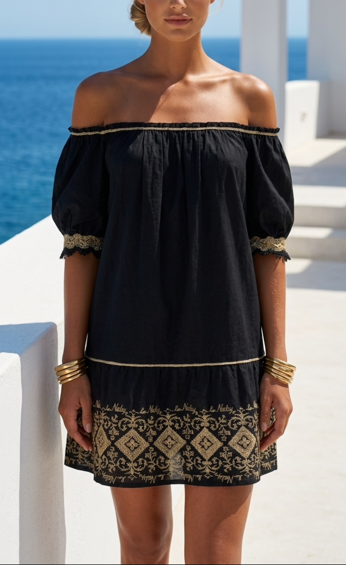 Mini Dress Nero Punto e Croce Oro Scollo Barca