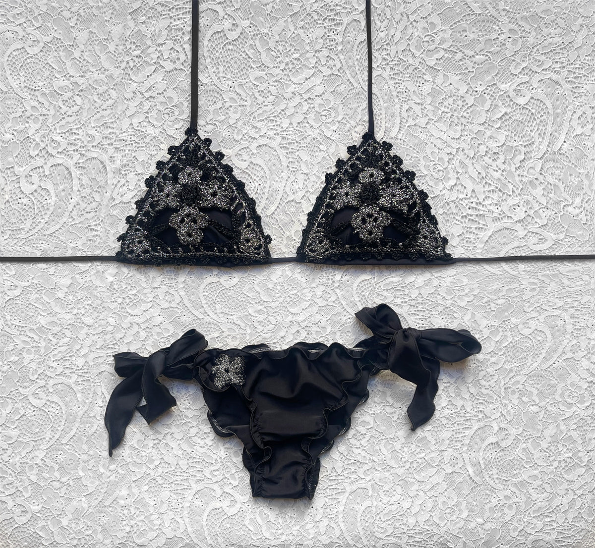 Bikini Triangolo Fiore del Pensiero Nero e Argento Scuro Bicolor Limited Edition